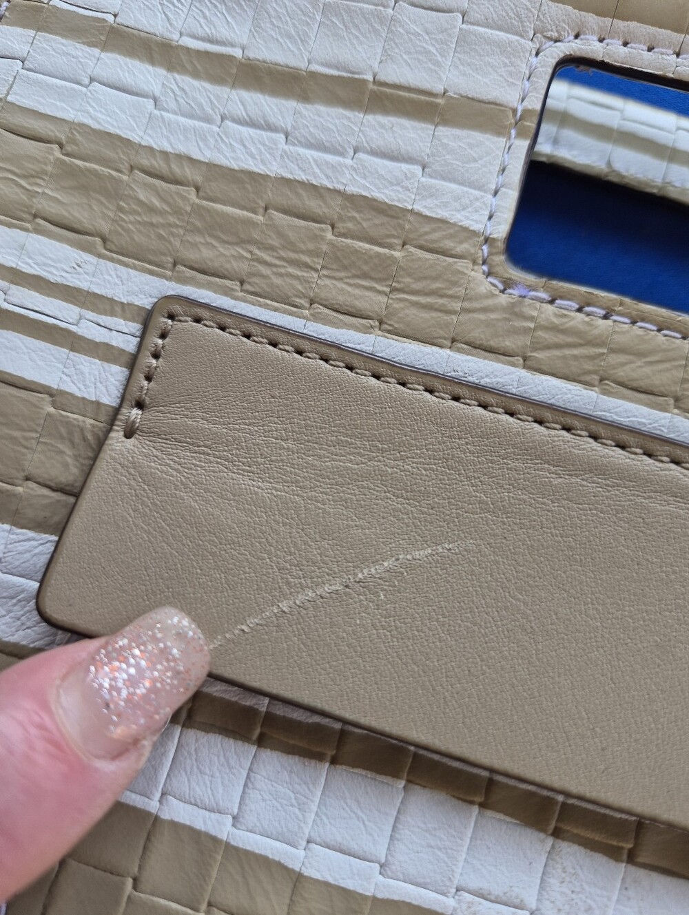 COACH 👜 BLEEKER "RILEY" 👜 Embossed Woven Leather Pocket Clutch ⭐️ Fawn/White - Picture 14 of 15